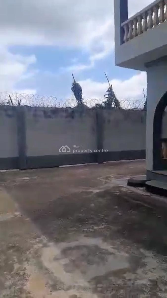 Distress  6 Flats  Vacant Possession, Ikotun, Lagos, Block of Flats for Sale