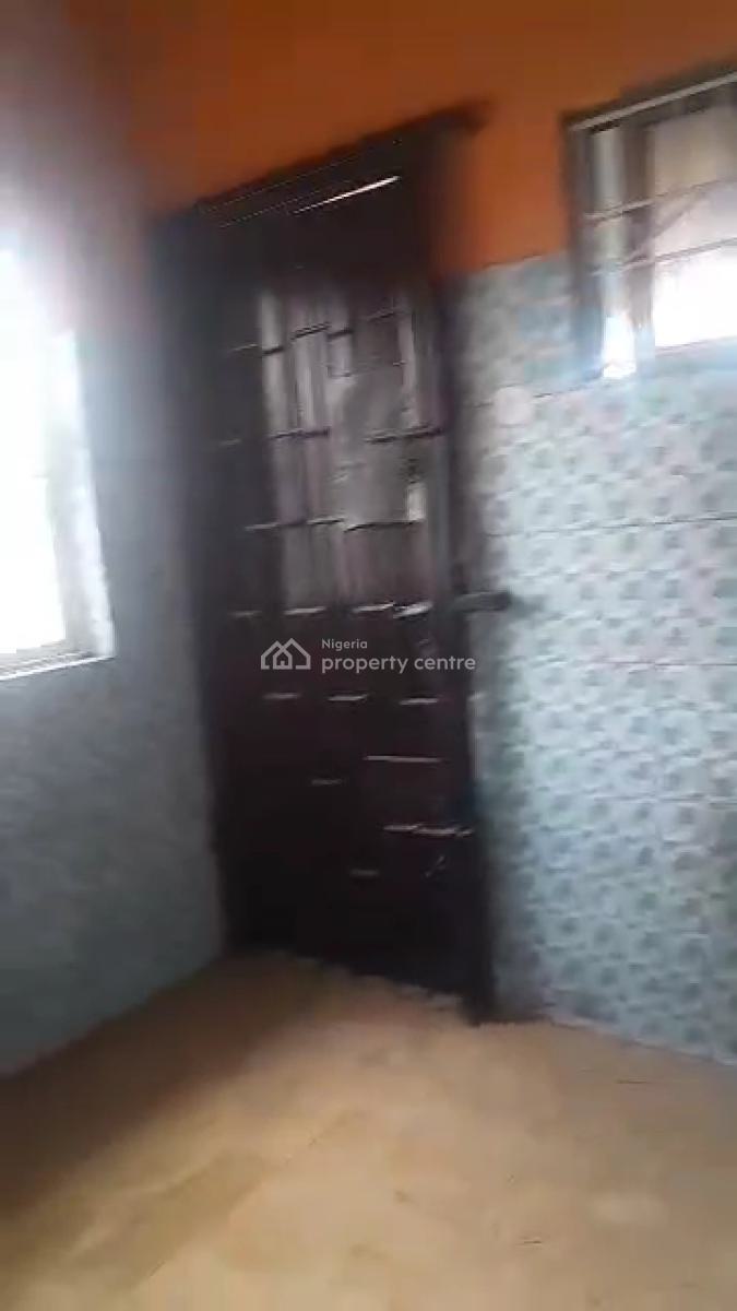 Distress  6 Flats  Vacant Possession, Ikotun, Lagos, Block of Flats for Sale