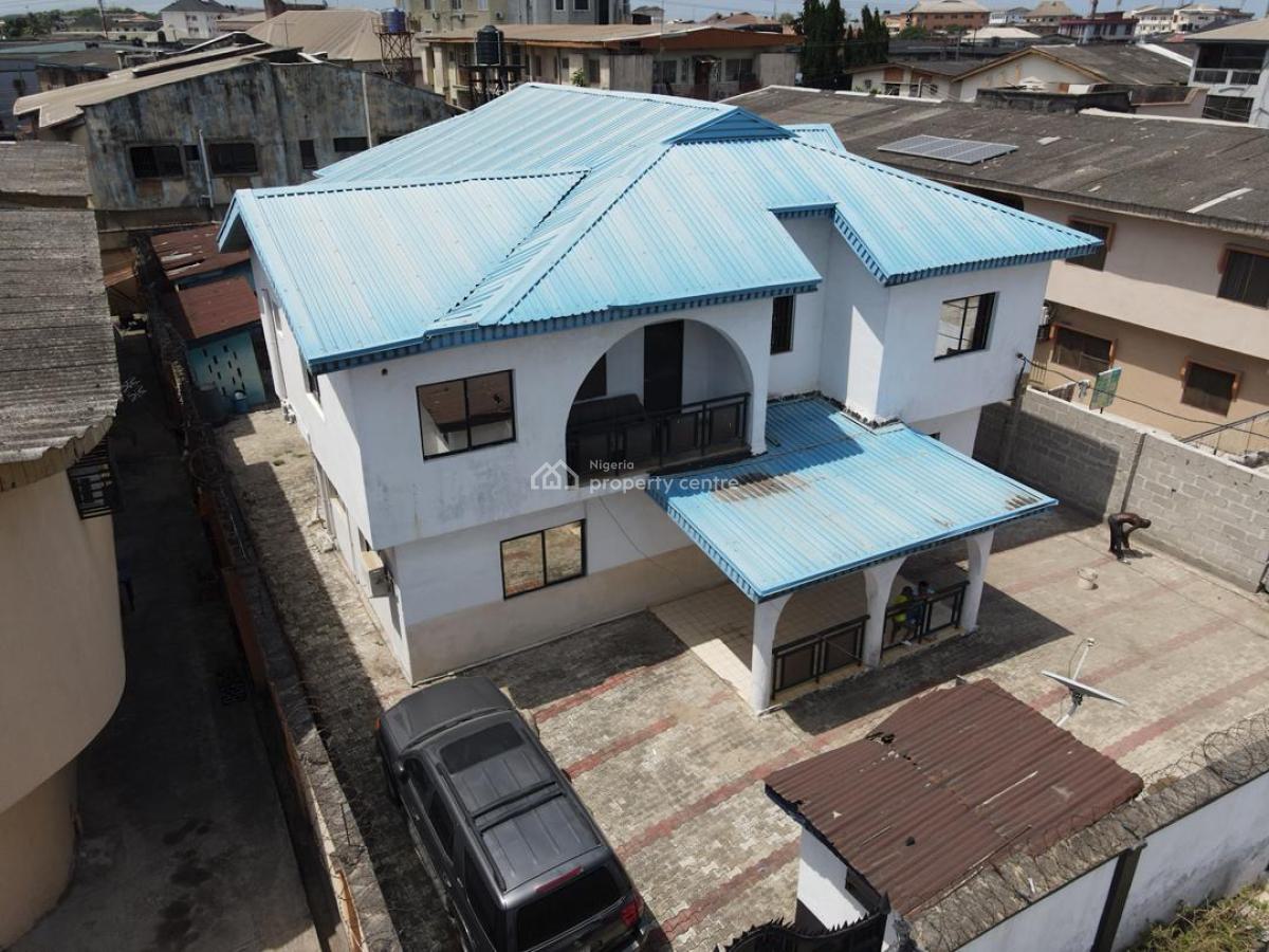 Well Maintained 8 Bedroom Detached House, Ago Palace, Isolo, Lagos, Detached Duplex for Sale