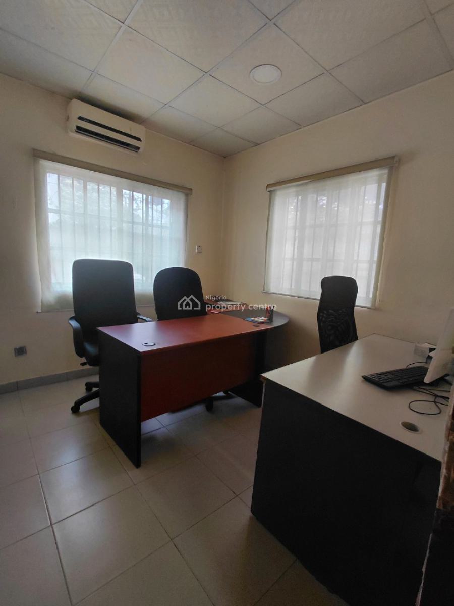 Office Space with Access to Meeting Room, Kitchenette, Reception Etc, Lekki Phase 1, Lekki, Lagos, Office Space for Rent