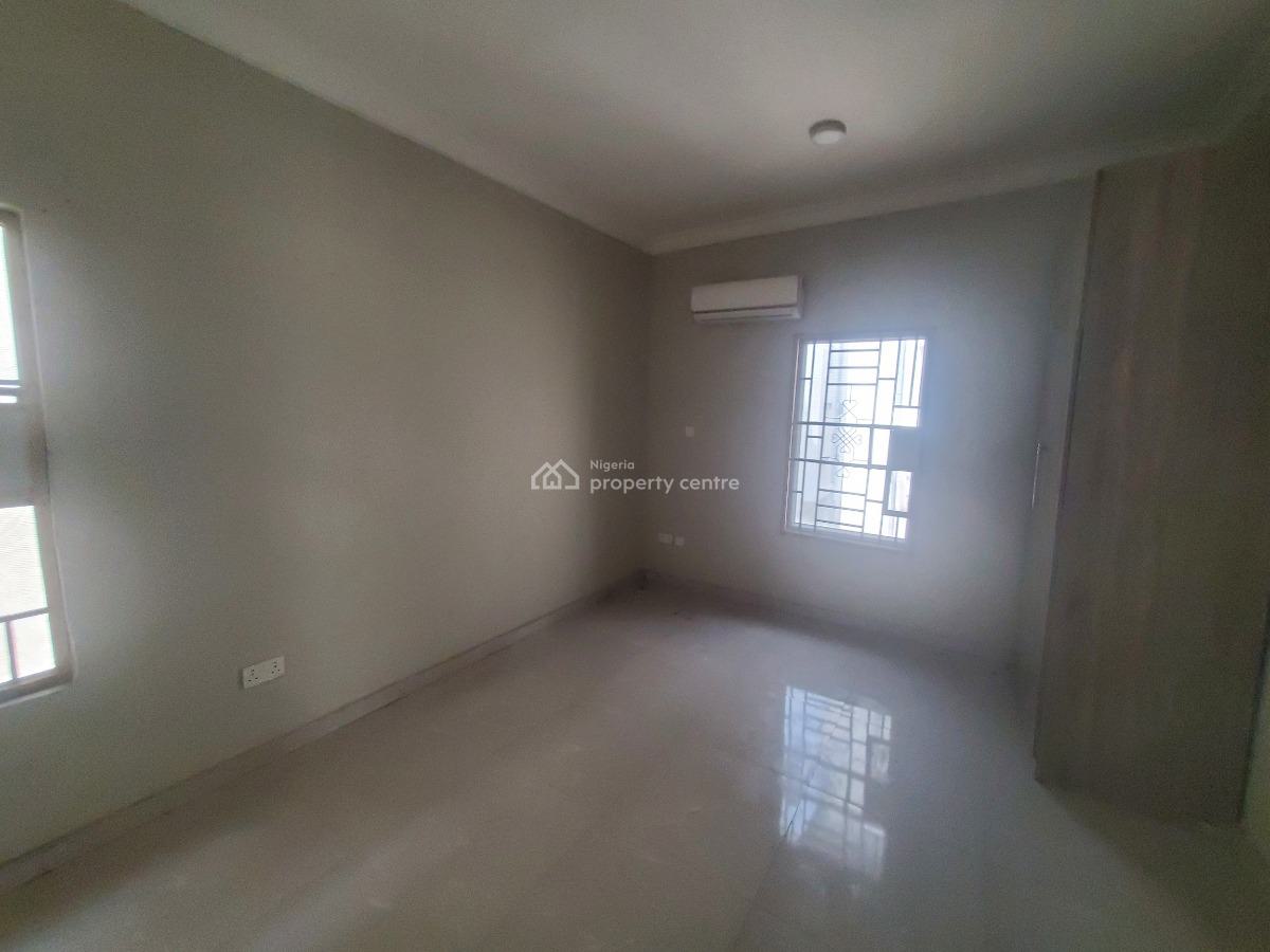 Direct Listing: Well Maintained 3-bedroom Apartment, County Apartments, Megamound Estate, Ikota, Lekki, Lagos, Flat / Apartment for Sale