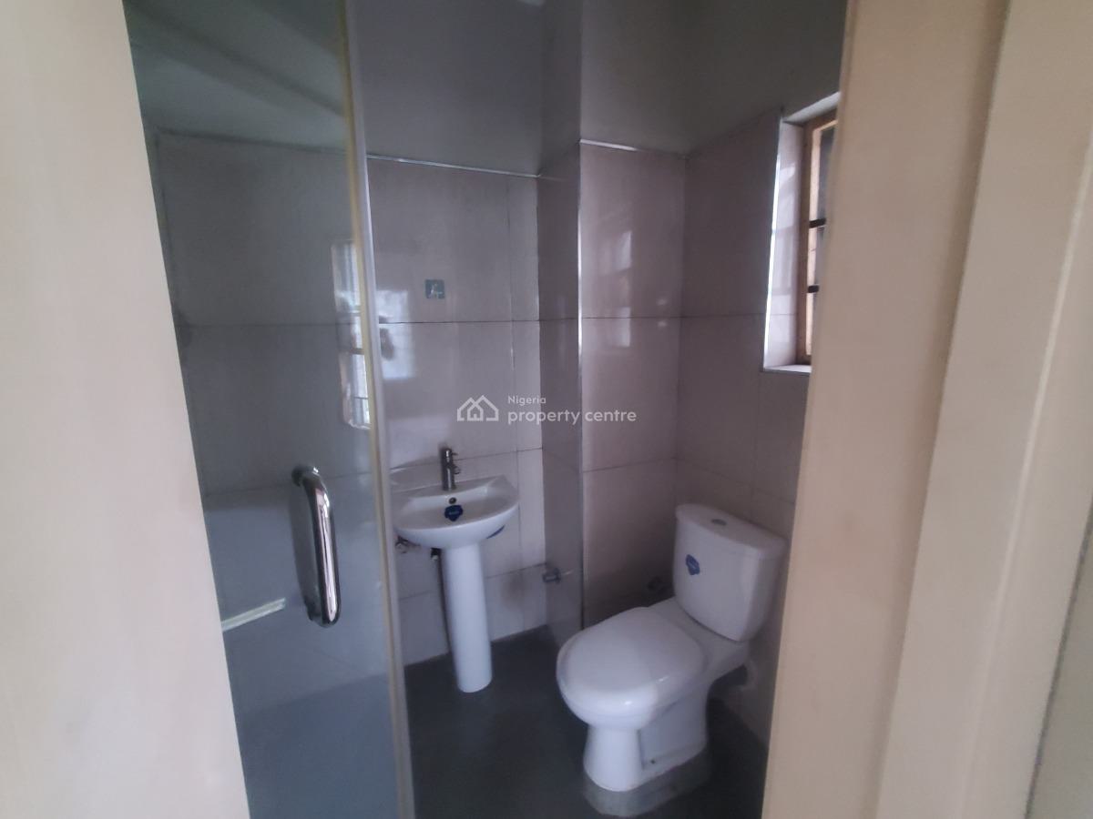 Direct Listing: Well Maintained 3-bedroom Apartment, County Apartments, Megamound Estate, Ikota, Lekki, Lagos, Flat / Apartment for Sale