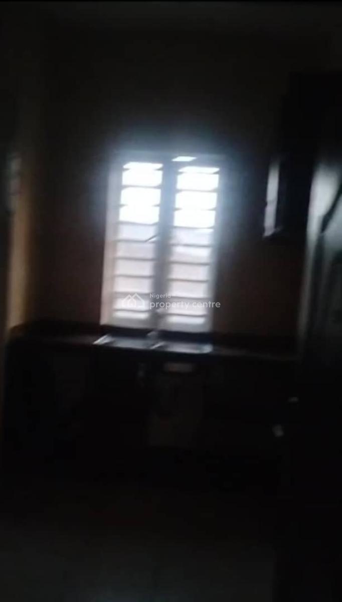 Lovely 2 Bedroom Flat, Off Pedro Road, Shomolu, Lagos, Flat / Apartment for Rent