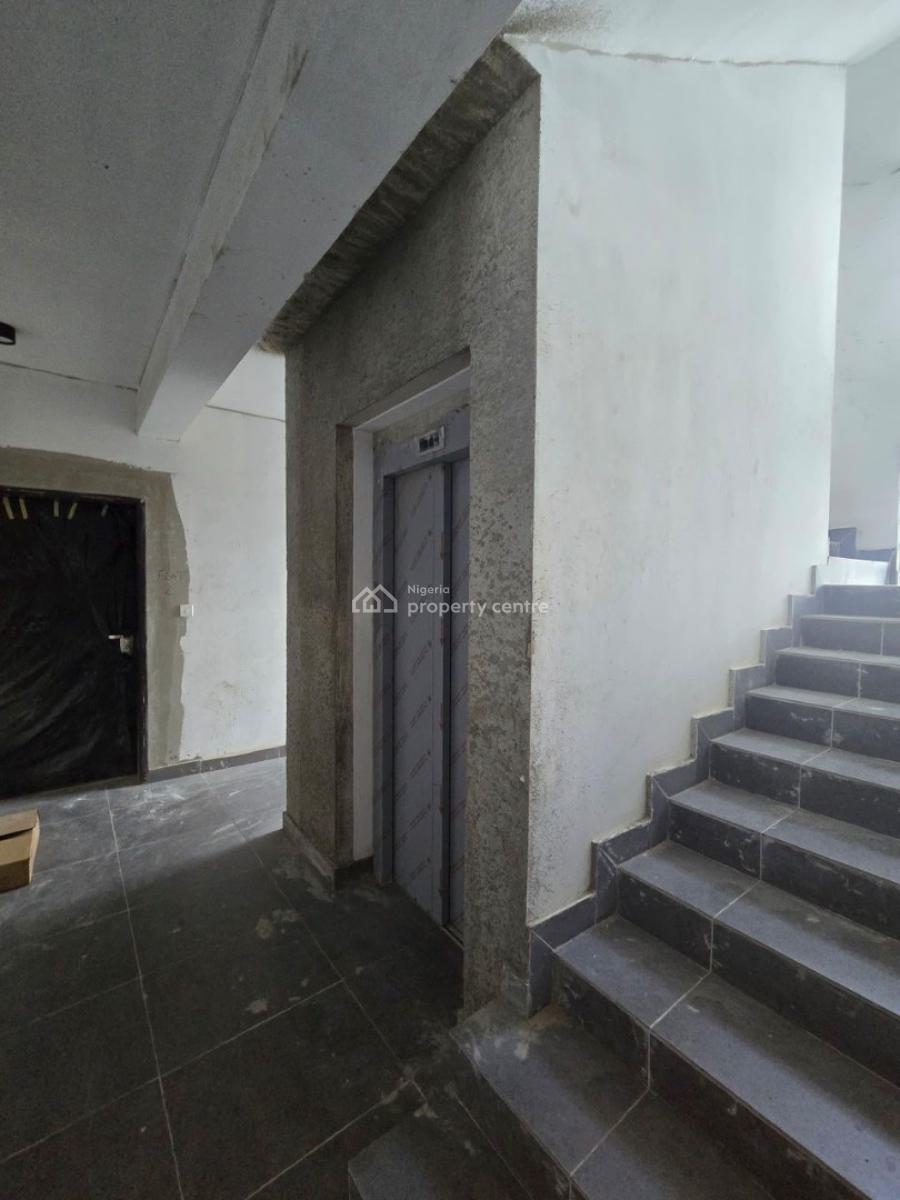 Exquisitely Finished 3 Bedroom Apartment with Bq in a Secured Estate., Lekki Phase 1, Lekki, Lagos, Flat / Apartment for Sale