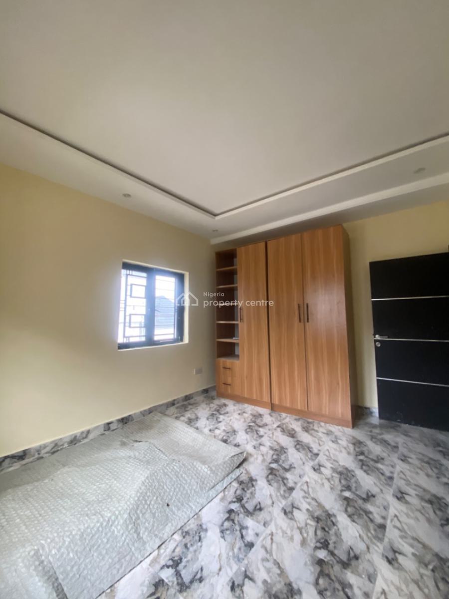 an Executive Two Bedroom Flat, Thera Estate Opposite Skymall Sangotedo Ajah, Lekki, Lagos, Flat / Apartment for Rent