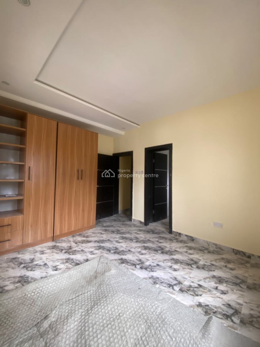 an Executive Two Bedroom Flat, Thera Estate Opposite Skymall Sangotedo Ajah, Lekki, Lagos, Flat / Apartment for Rent