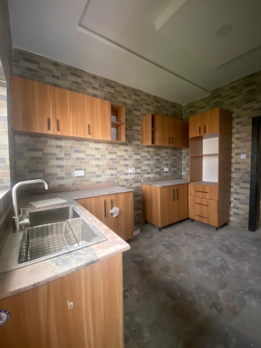 an Executive Two Bedroom Flat, Thera Estate Opposite Skymall Sangotedo Ajah, Lekki, Lagos, Flat / Apartment for Rent
