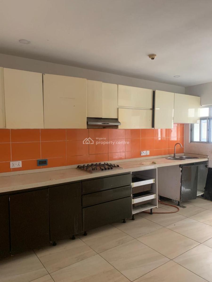 Spacious 4 Bedroom Maisonnet Apartment, Ologolo, Lekki, Lagos, Flat / Apartment for Rent
