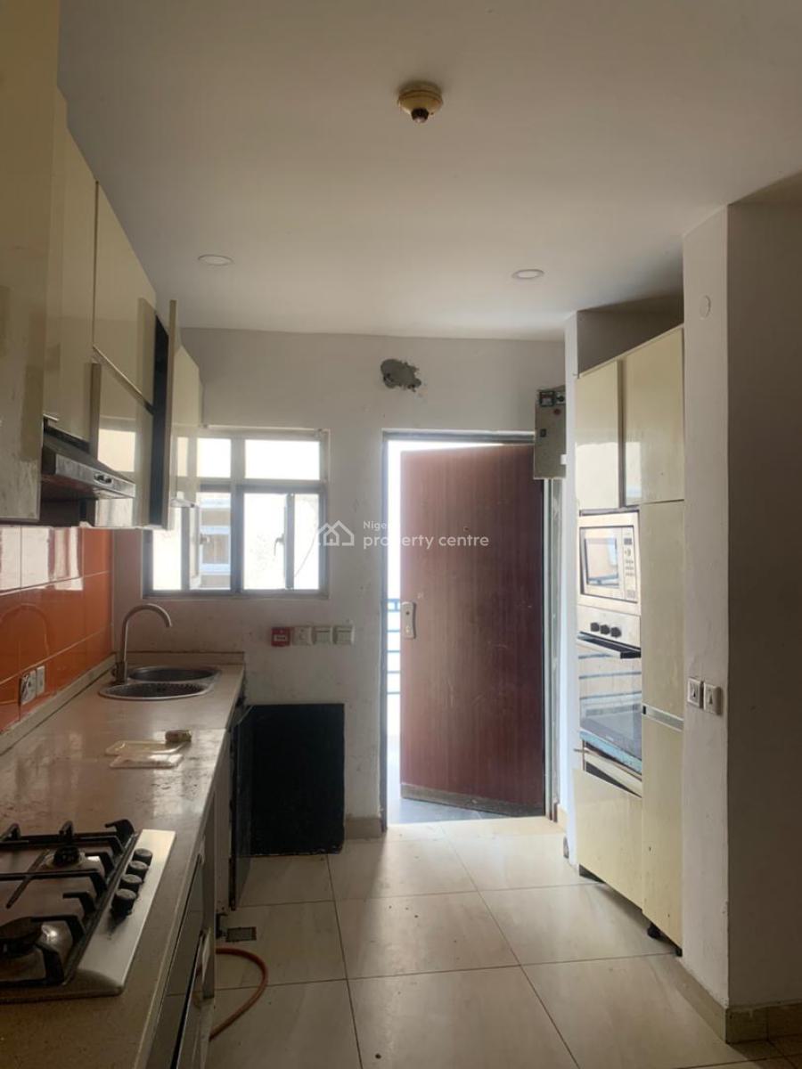 Spacious 4 Bedroom Maisonnet Apartment, Ologolo, Lekki, Lagos, Flat / Apartment for Rent