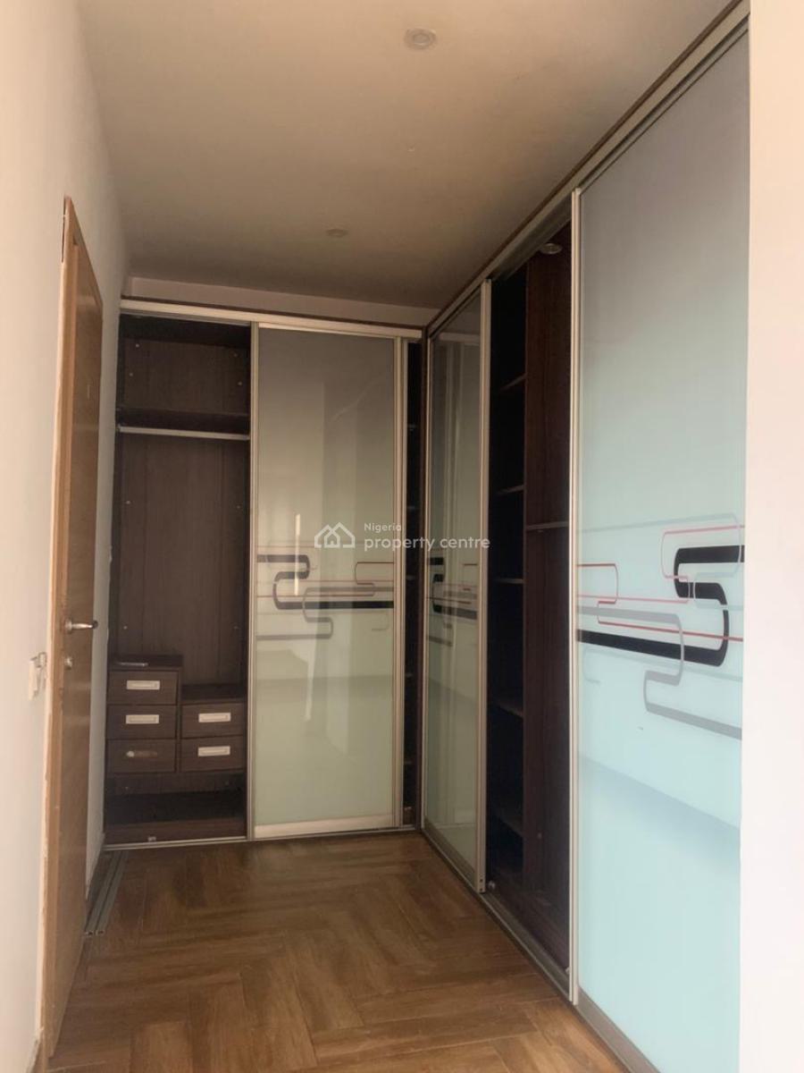 Spacious 4 Bedroom Maisonnet Apartment, Ologolo, Lekki, Lagos, Flat / Apartment for Rent