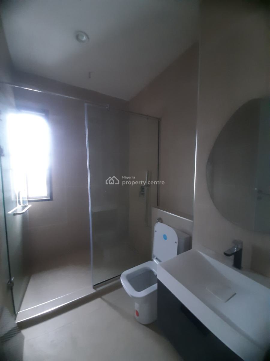 Newly Built and Serviced with Power Supply 3 Bedroom En-suite Flat, Lekki Phase 1, Lekki, Lagos, Flat / Apartment for Rent