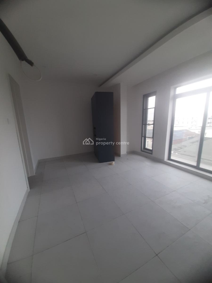 Newly Built and Serviced with Power Supply 3 Bedroom En-suite Flat, Lekki Phase 1, Lekki, Lagos, Flat / Apartment for Rent