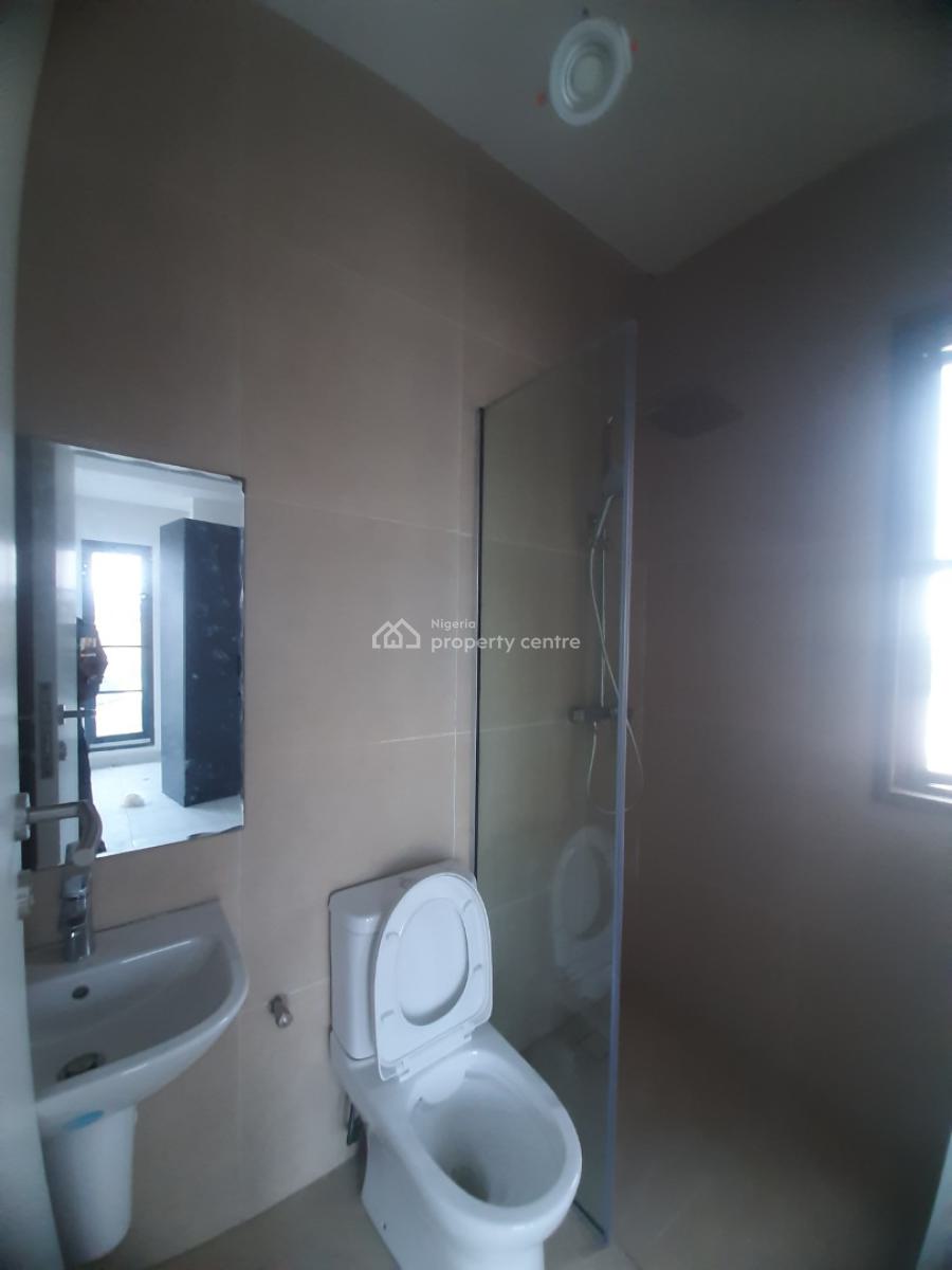 Newly Built and Serviced with Power Supply 3 Bedroom En-suite Flat, Lekki Phase 1, Lekki, Lagos, Flat / Apartment for Rent