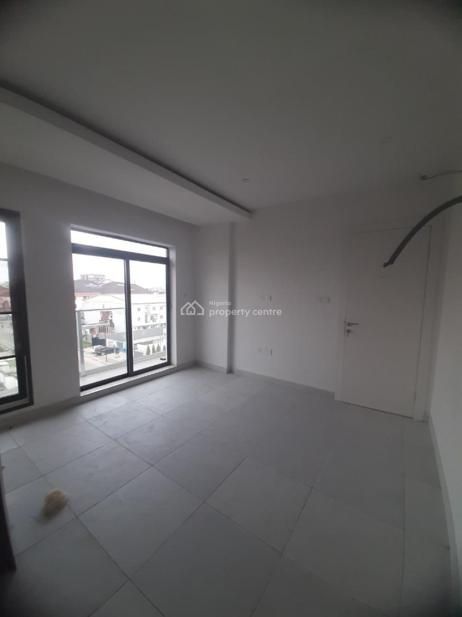 Newly Built and Serviced with Power Supply 3 Bedroom En-suite Flat, Lekki Phase 1, Lekki, Lagos, Flat / Apartment for Rent