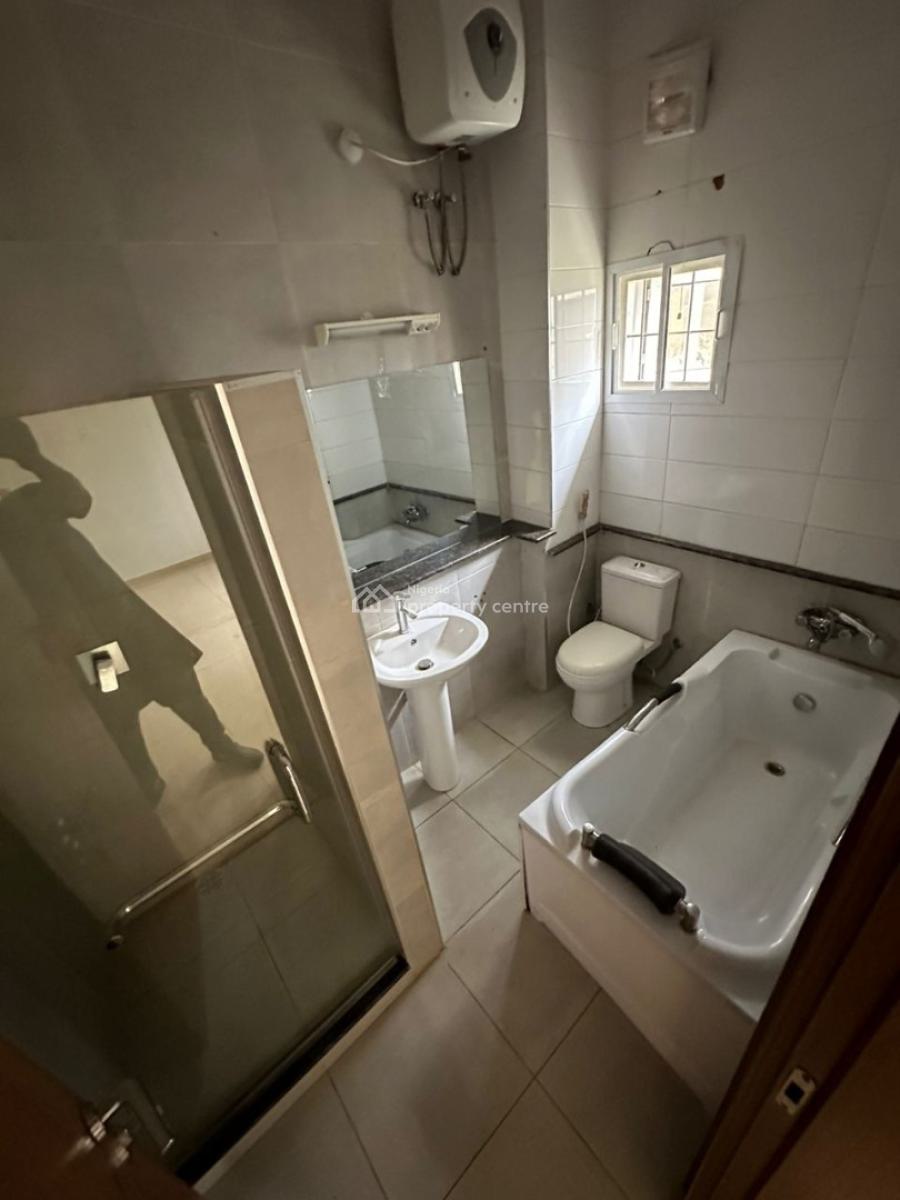 Well Built  3 Bedroom Apartment, Katampe Extension, Katampe, Abuja, Flat / Apartment for Sale