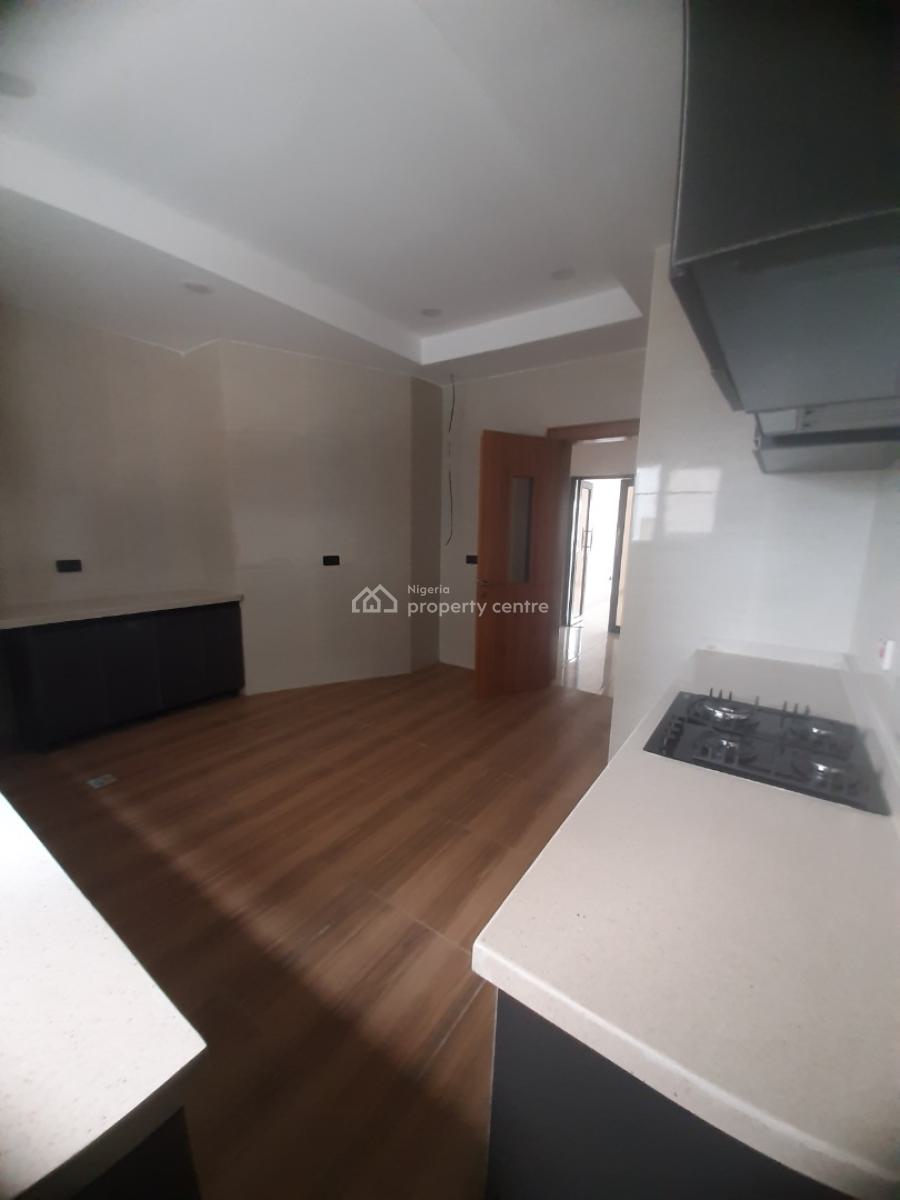 Newly Built and Serviced with 24/7 Power Supply 2 Bedroom En-suite Penthouse with Fitted Kitchen, Lekki Phase 1, Lekki, Lagos, Flat / Apartment for Rent