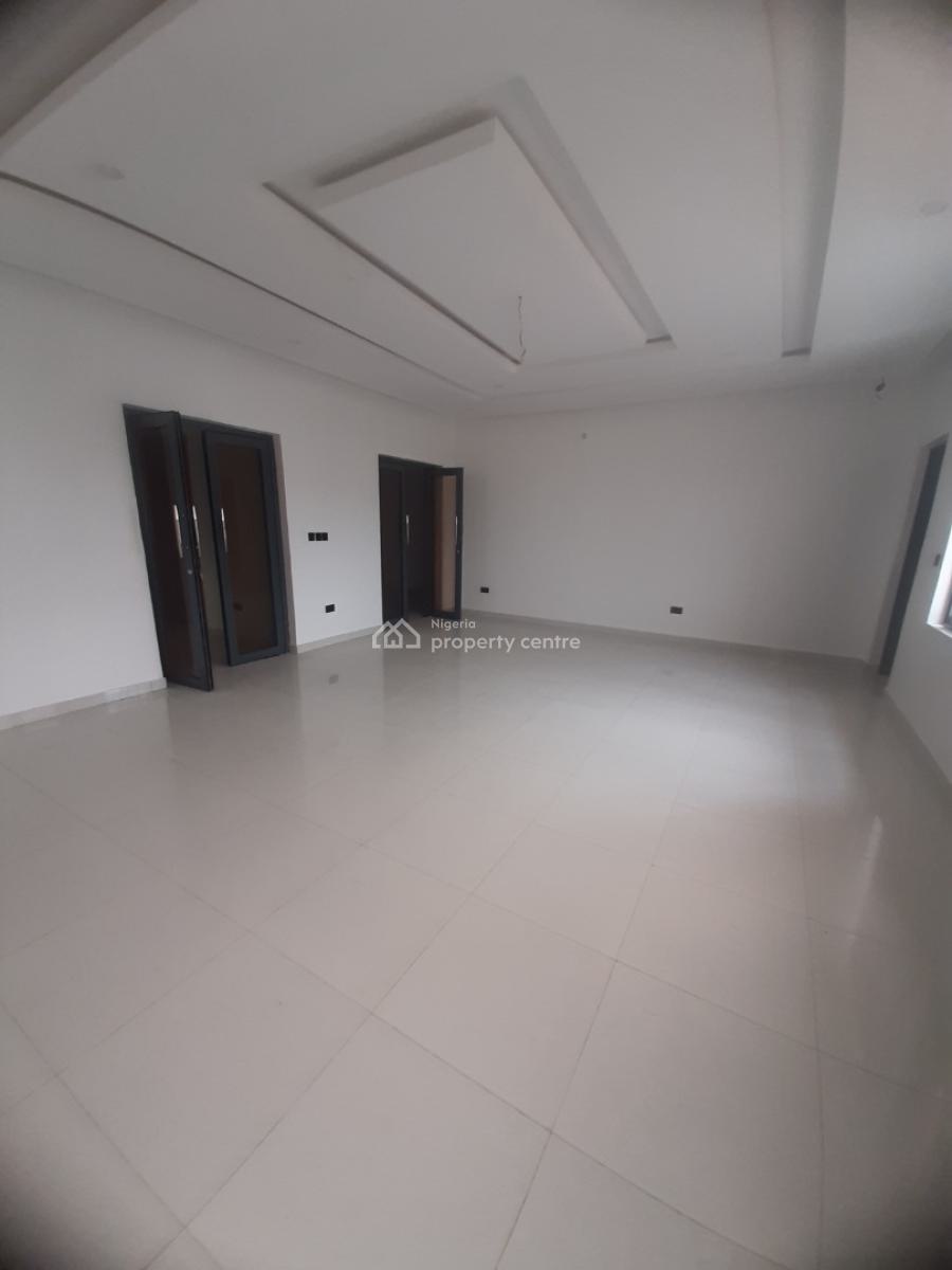 Newly Built and Serviced with 24/7 Power Supply 2 Bedroom En-suite Penthouse with Fitted Kitchen, Lekki Phase 1, Lekki, Lagos, Flat / Apartment for Rent