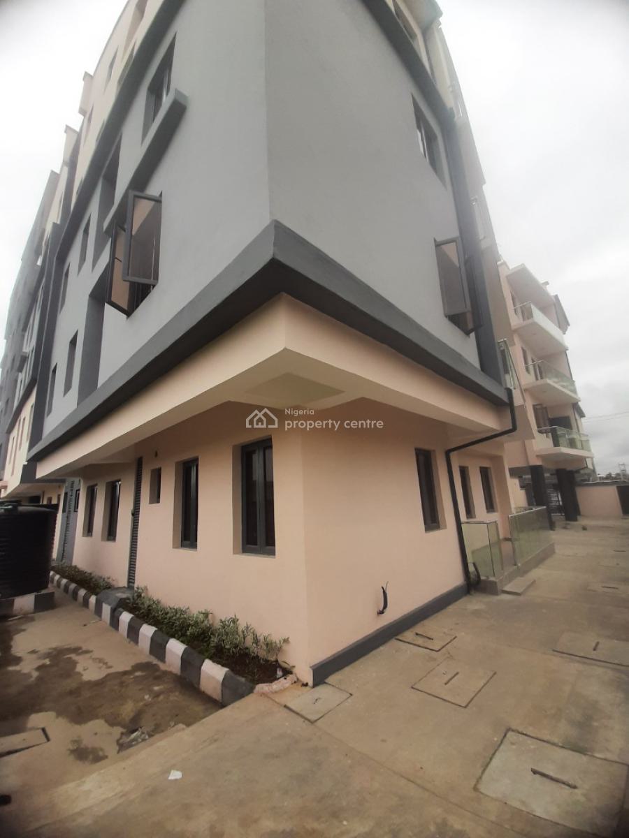 Newly Built and Serviced with 24/7 Power Supply 2 Bedroom En-suite Penthouse with Fitted Kitchen, Lekki Phase 1, Lekki, Lagos, Flat / Apartment for Rent