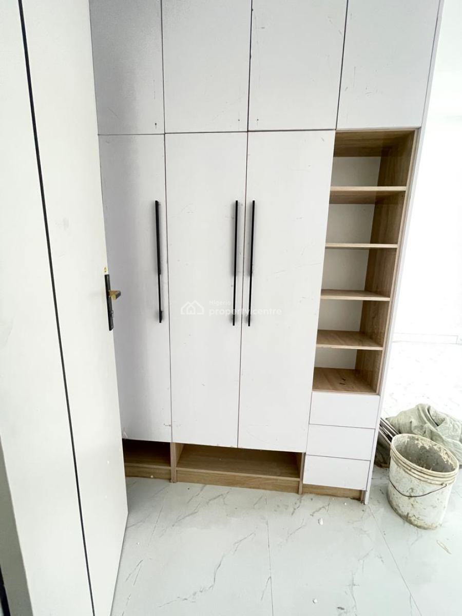 2bedroom Apartment Available, Lekki Phase 1, Lekki Phase 1, Lekki, Lagos, Block of Flats for Sale