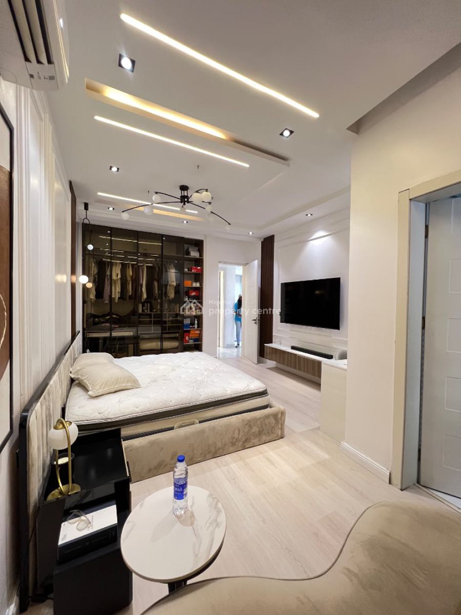 Fully Furnished 2 Bedroom Apartment Bedroom with Bq in a Serene Enviro, Fully Furnished Apartment in Ologolo, Ologolo, Lekki, Lagos, Block of Flats for Sale