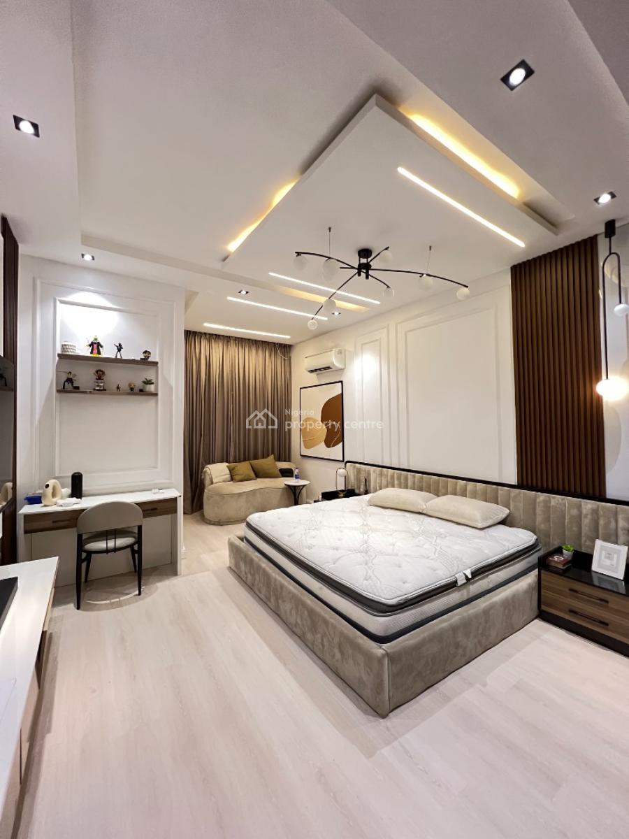 Fully Furnished 2 Bedroom Apartment Bedroom with Bq in a Serene Enviro, Fully Furnished Apartment in Ologolo, Ologolo, Lekki, Lagos, Block of Flats for Sale