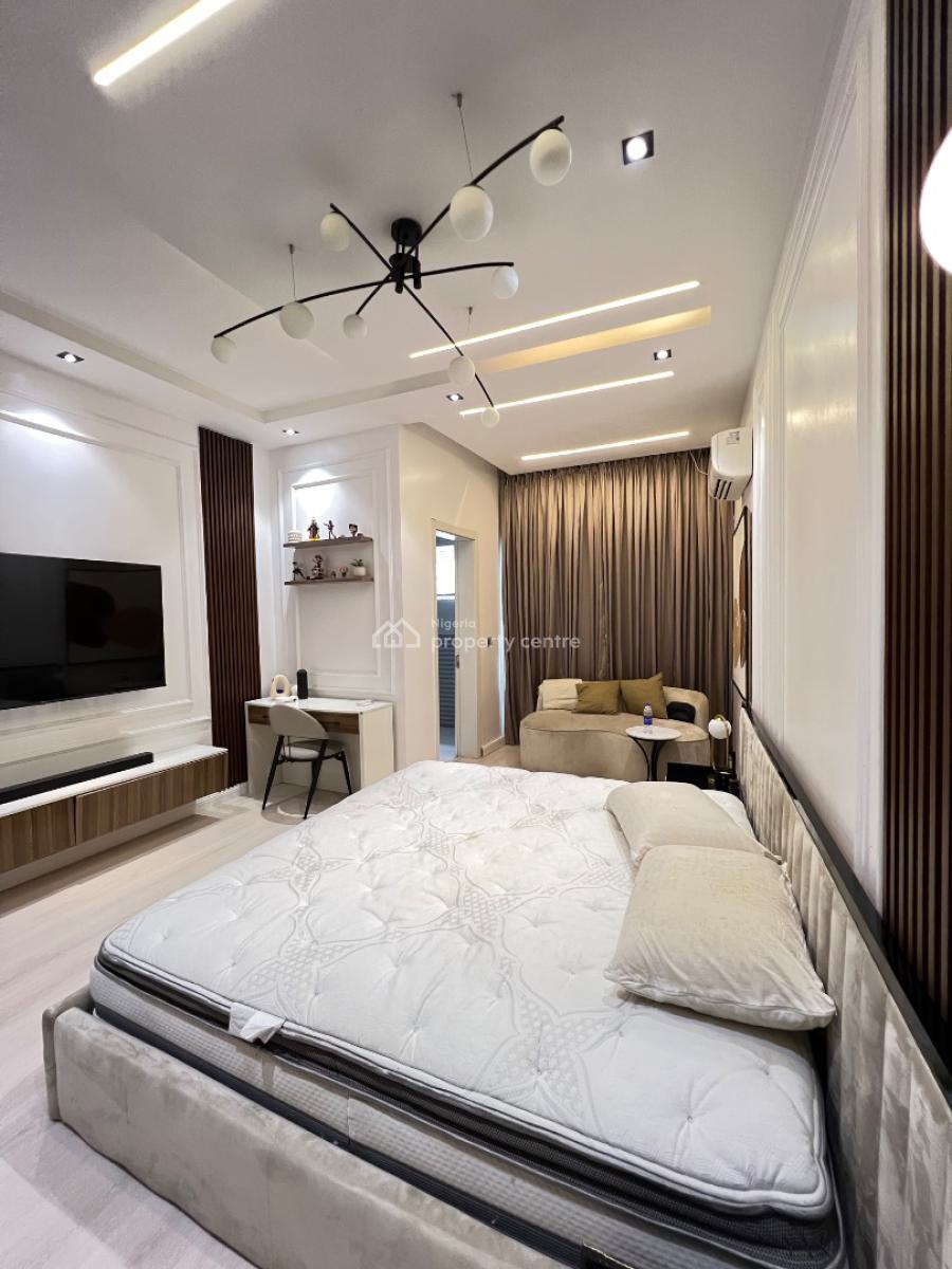 Fully Furnished 2 Bedroom Apartment Bedroom with Bq in a Serene Enviro, Fully Furnished Apartment in Ologolo, Ologolo, Lekki, Lagos, Block of Flats for Sale