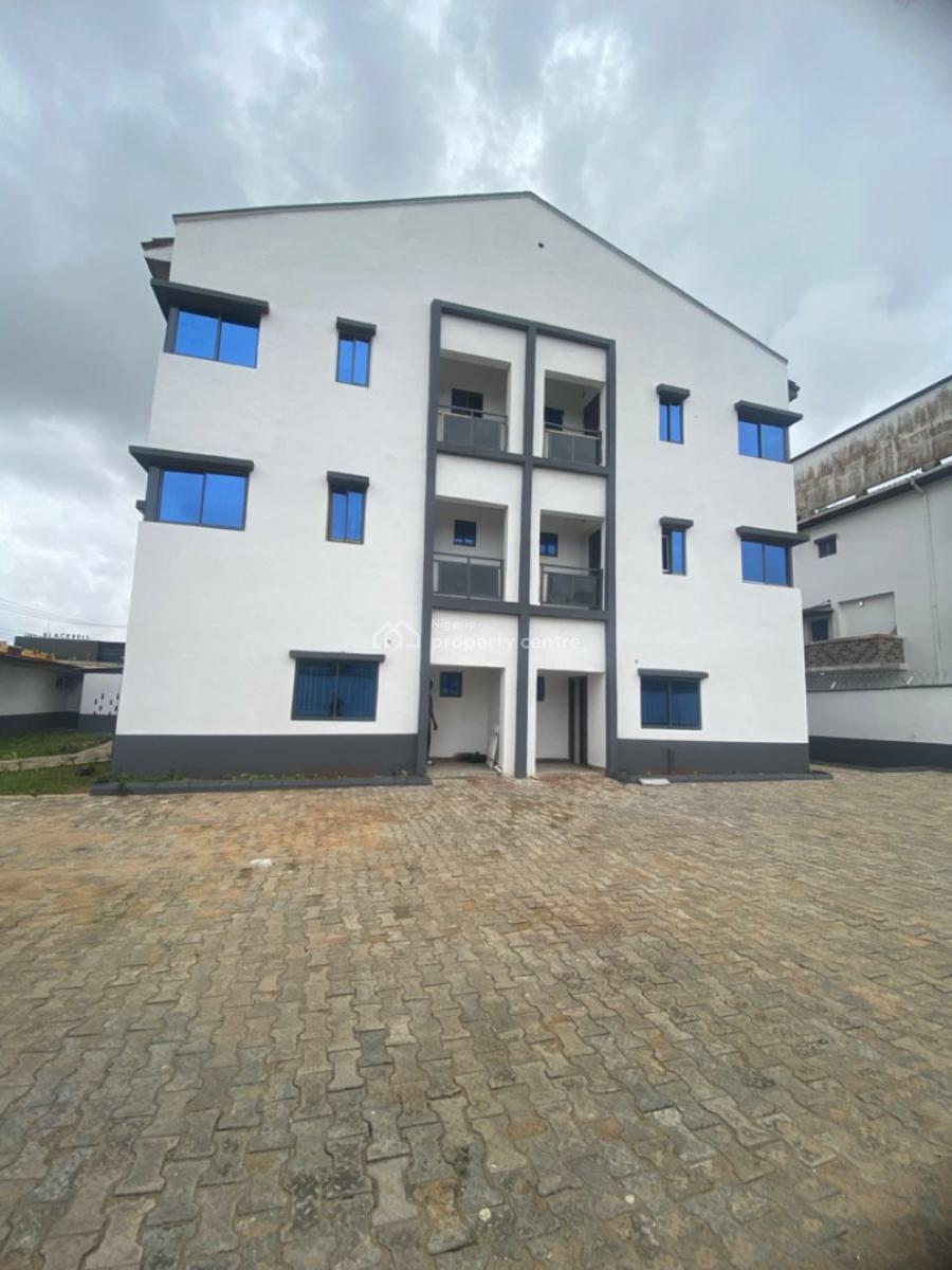 4 Bedrooms Terrace with 2 Bedroom Bq, Lekki Phase 1, Lekki, Lagos, Terraced Duplex for Rent