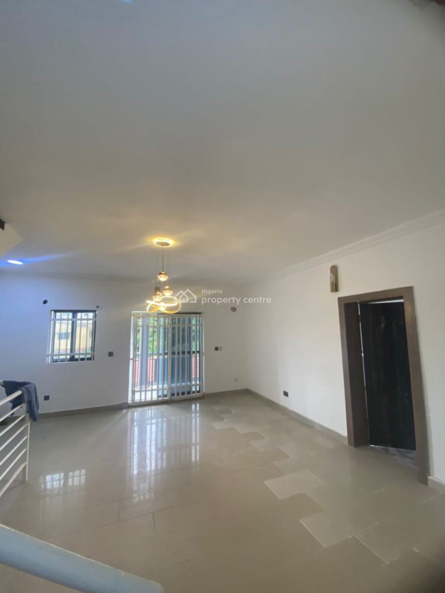 4 Bedrooms Terrace with 2 Bedroom Bq, Lekki Phase 1, Lekki, Lagos, Terraced Duplex for Rent