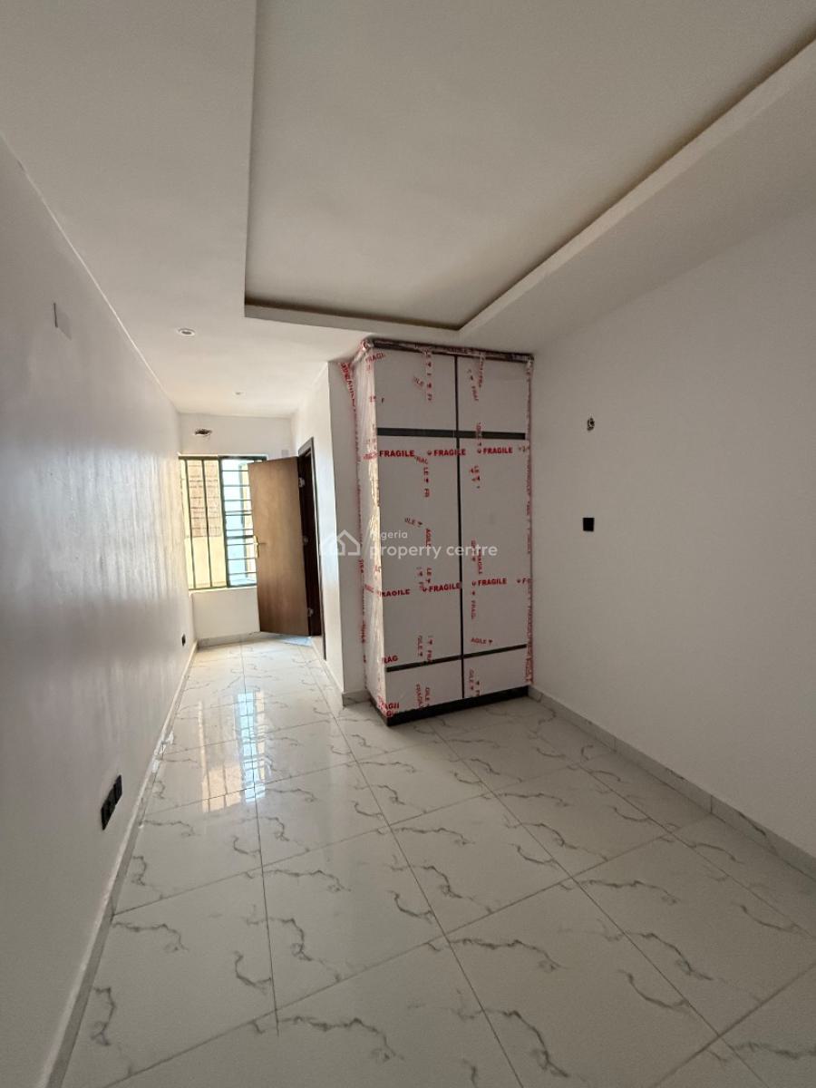3 Bedroom Terrace Duplex with Bq for Distress, Ikota Villa Estate, Ikota, Lekki, Lagos, Terraced Duplex for Sale