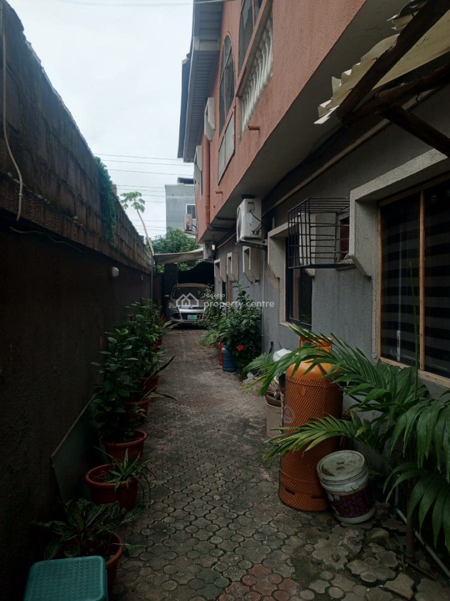 Luxury Self Service Mini Flat Office / Residential, Babatunde Ajous Street, Lekki Phase 1, Lekki, Lagos, Mini Flat (room and Parlour) for Rent