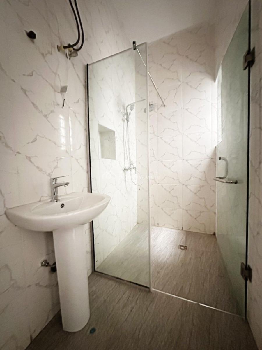 Elegant 2 and 3  Bedroom Apartment, New, with Bq in a Secured Estate, Chevron, Lekki, Lagos, Flat / Apartment for Sale