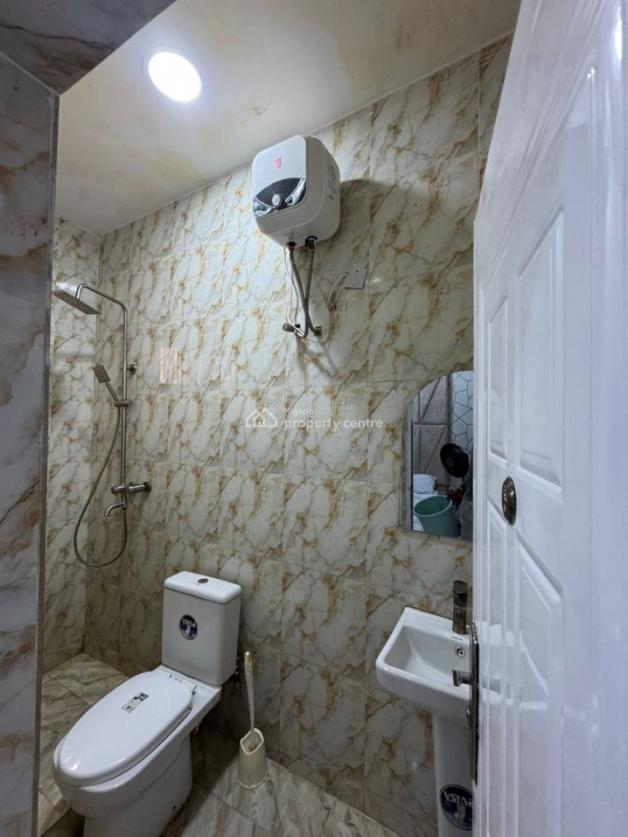 Lovely and Well Maintained 2 Bedroom Apartment, Fully Serviced (upstairs), Harris Garden, Orchid Road, Lekki Expressway, Lekki, Lagos, House for Rent