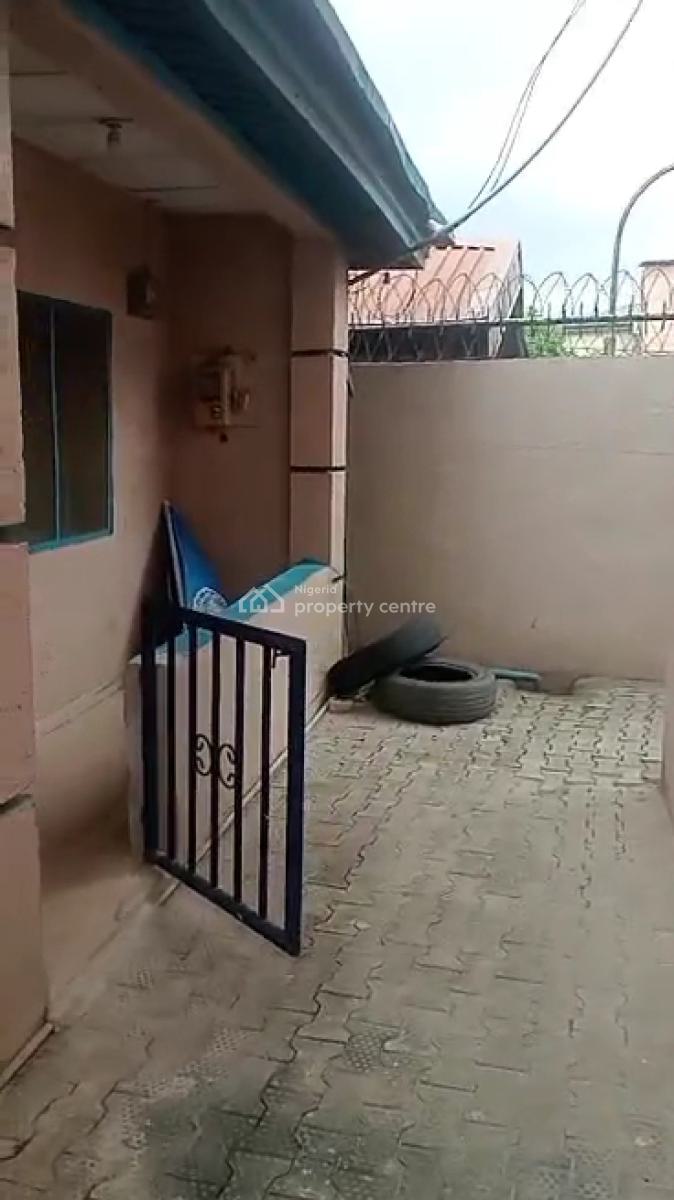 Distress Modern School in  Serene, Okota Lagos, Ago Palace, Isolo, Lagos, School for Sale