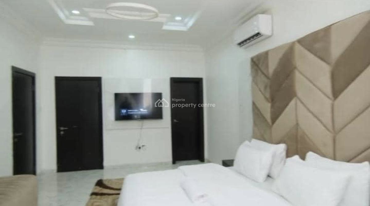 Fully Furnished & Serviced 3 Bedrooms Detached Duplex + 2 Rooms Bq, Osapa, Lekki, Lagos, Flat / Apartment for Rent