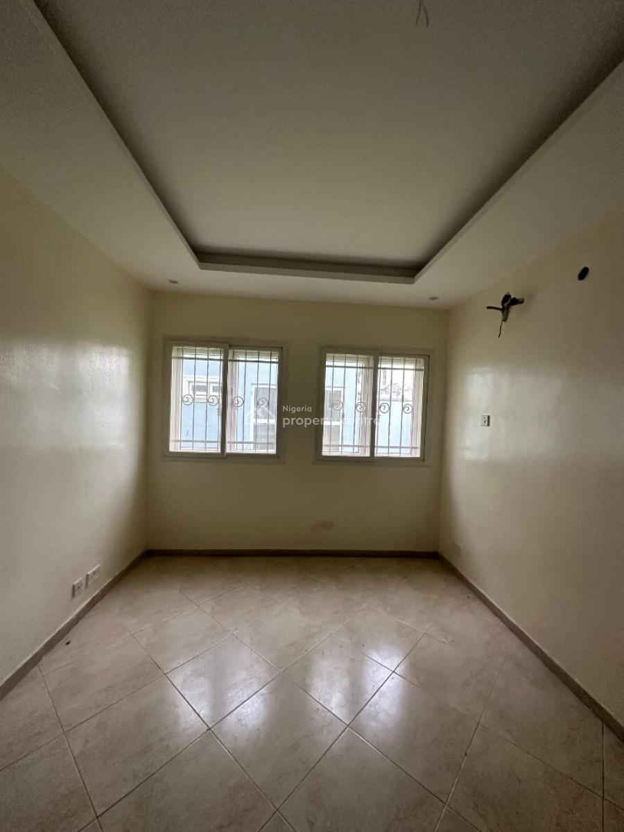 Nicely Built 2 Bedroom Apartment with Bq, Lekki Phase 1, Lekki, Lagos, Flat / Apartment for Rent