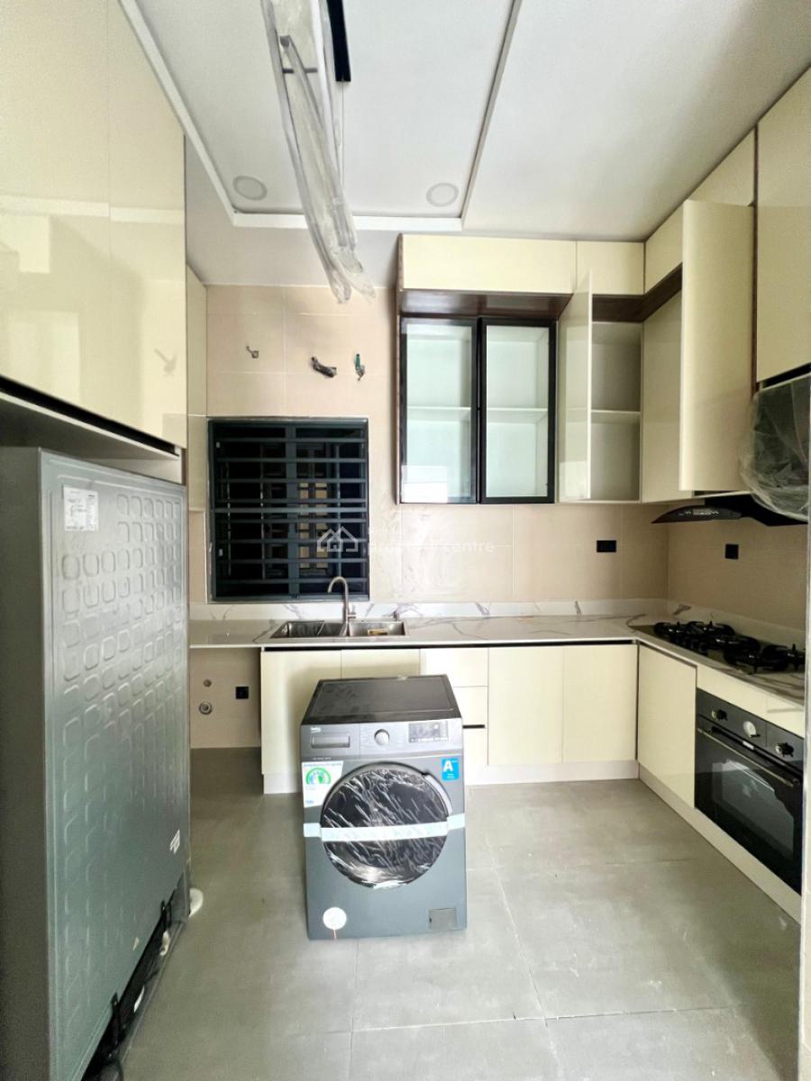 Newly Built 2 and 3 Bedroom Apartment, Lekki Phase 1, Lekki, Lagos, Flat / Apartment for Sale