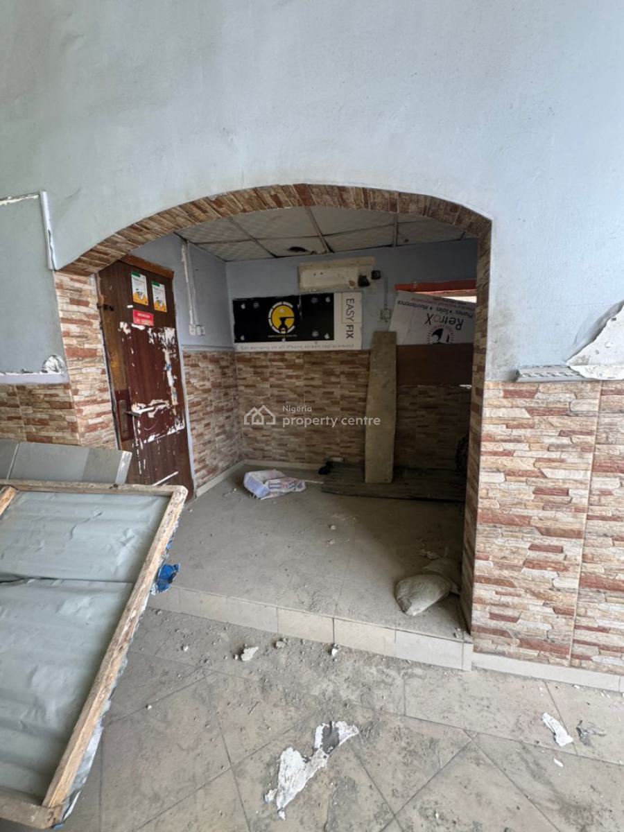 Ground Floor Shop Space, Victoria Island (vi), Lagos, Commercial Property for Rent