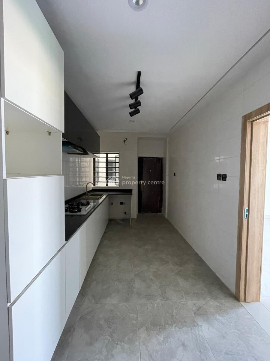 2bedroom Apartment, Ologolo, Lekki, Lagos, Flat / Apartment for Rent
