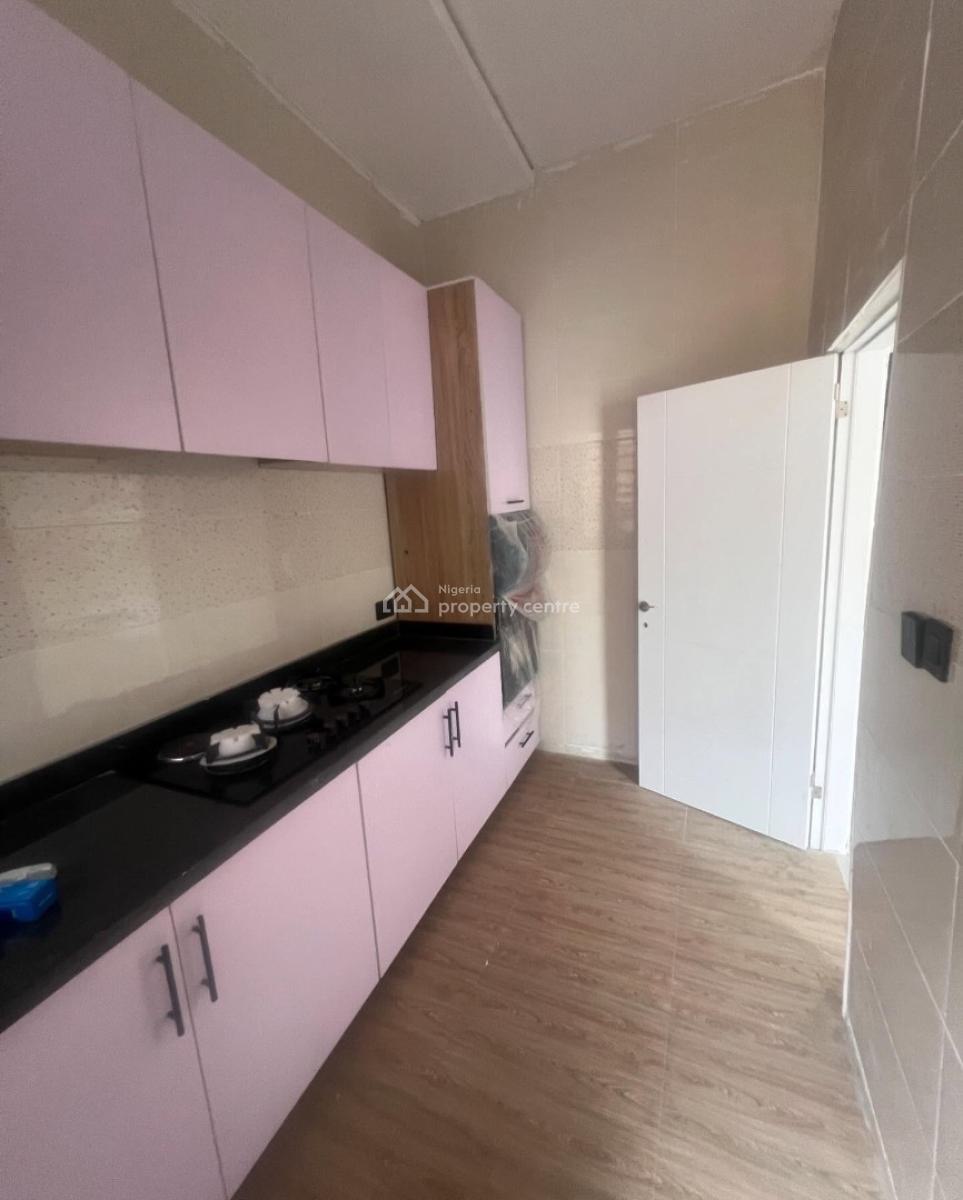 Lovely 2 Bedroom Apartment with Bq, Ologolo, Ologolo, Lekki, Lagos, Block of Flats for Sale