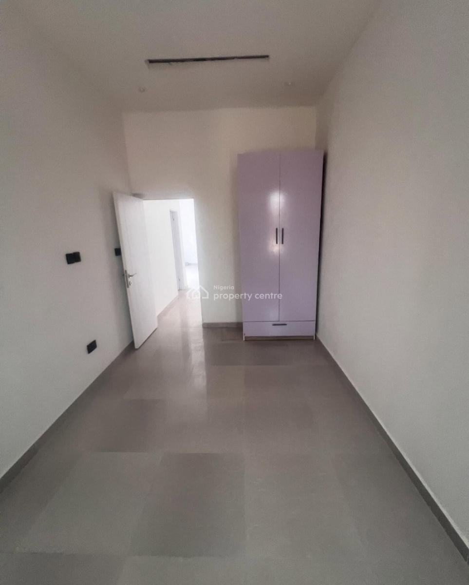 Lovely 2 Bedroom Apartment with Bq, Ologolo, Ologolo, Lekki, Lagos, Block of Flats for Sale