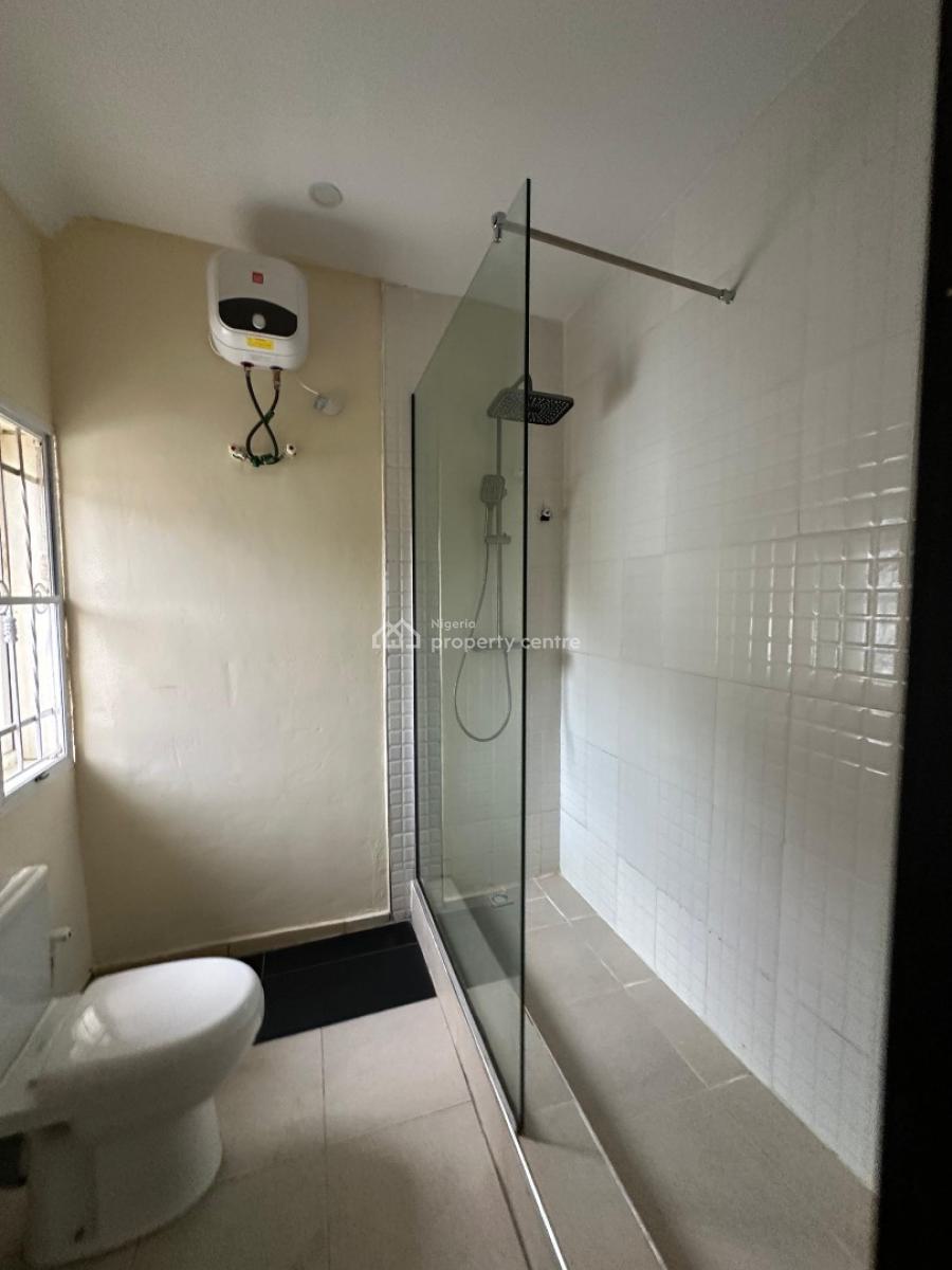 Well Built 2bedroom Apartment, Lekki Phase 1 Lagos, Lekki Phase 1, Lekki, Lagos, Flat / Apartment for Rent