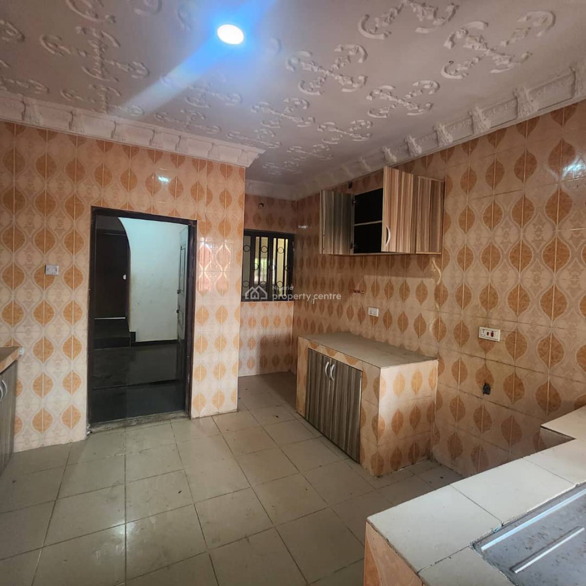 5 Bedroom Semi Detached Duplex, Peace and Progress Estate, Akobo, Ibadan, Oyo, Block of Flats for Sale