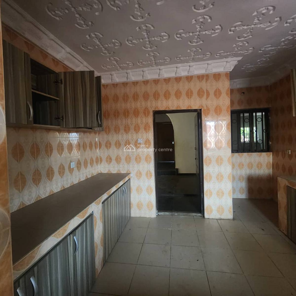5 Bedroom Semi Detached Duplex, Peace and Progress Estate, Akobo, Ibadan, Oyo, Block of Flats for Sale