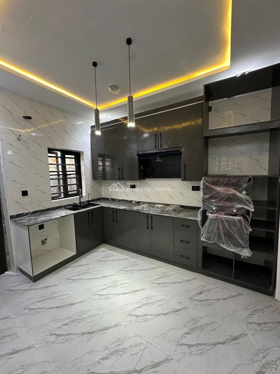 Excellent 3 Bedroom Terrace Duplex with Large Space and Bq, Ikota, Lekki, Lagos, Terraced Duplex for Sale