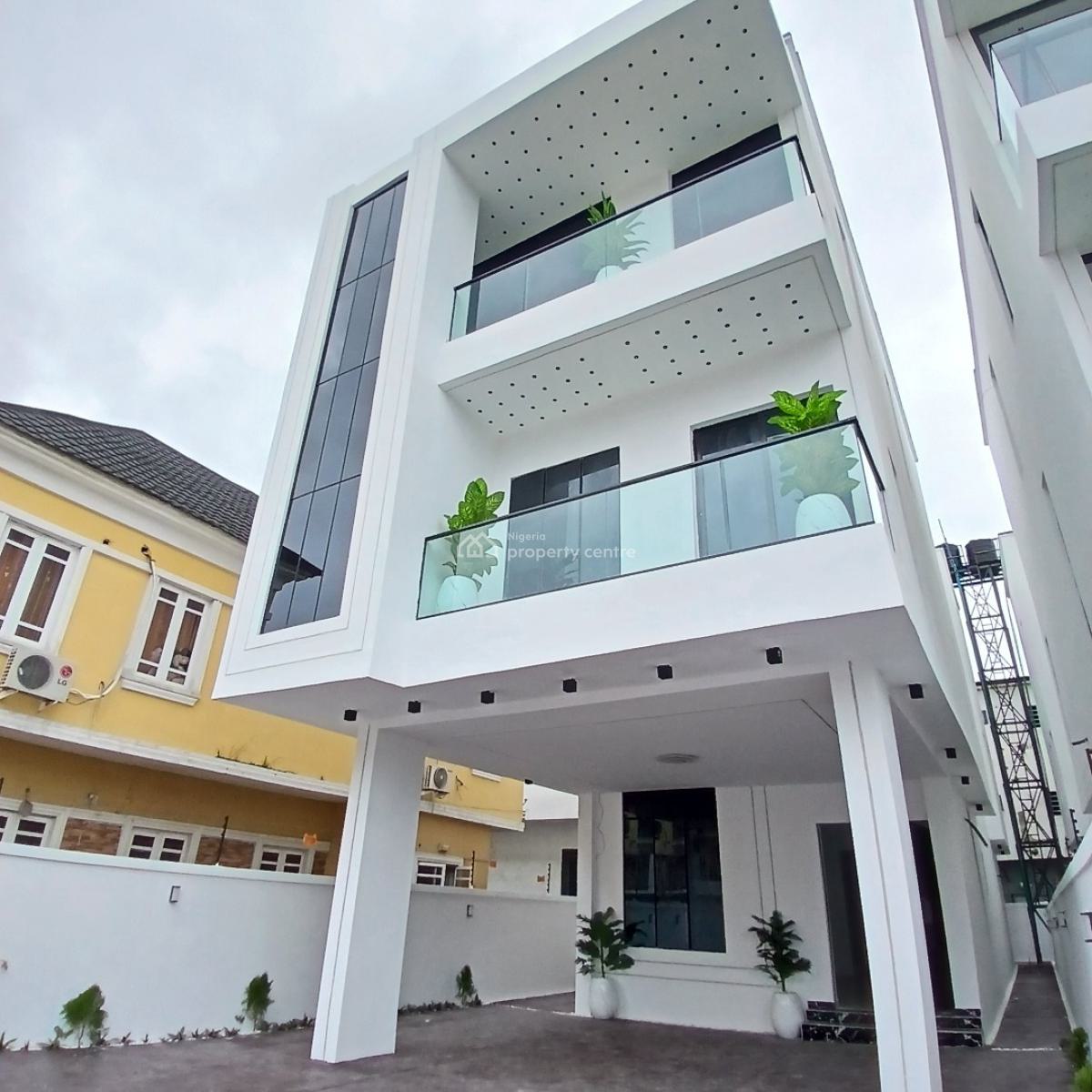 Gigantic 5 Bedroom Fully Detached Duplex with Swimming Pool, Within a Highly Sought After Estate, Chevron Drive, Lekki, Lagos, Detached Duplex for Sale