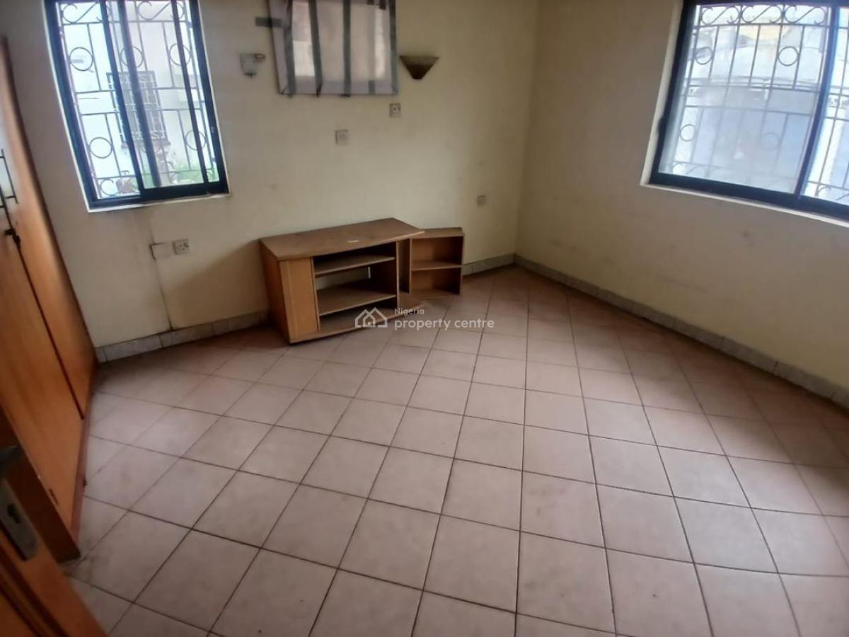 3 Bedroom Flat with Bq in a Serene Neighbourhood, Abacha Estate, Ikoyi, Lagos, Flat / Apartment for Rent