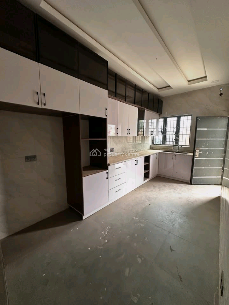 Spacious En-suite Rooms, Fully Fitted Kitchen, Balconies, Bathrooms, Wuye, Abuja, House for Sale