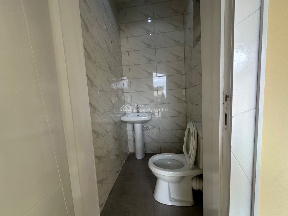 3 Bedroom Duplex, Off International Airport Road Ajao Estate, Isolo, Lagos, Detached Duplex for Rent