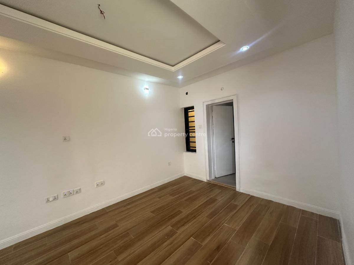 3 Bedroom Duplex, Off International Airport Road Ajao Estate, Isolo, Lagos, Detached Duplex for Rent