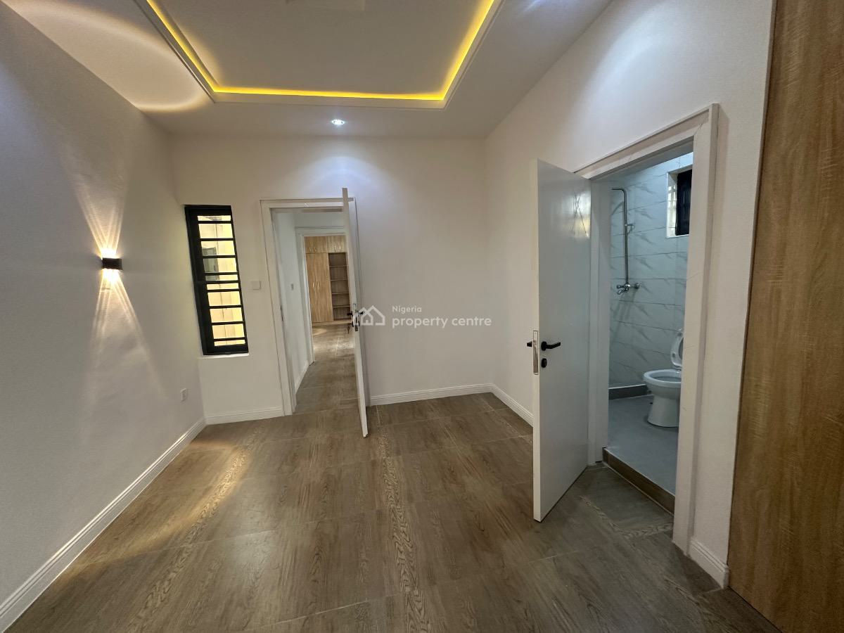 3 Bedroom Duplex, Off International Airport Road Ajao Estate, Isolo, Lagos, Detached Duplex for Rent